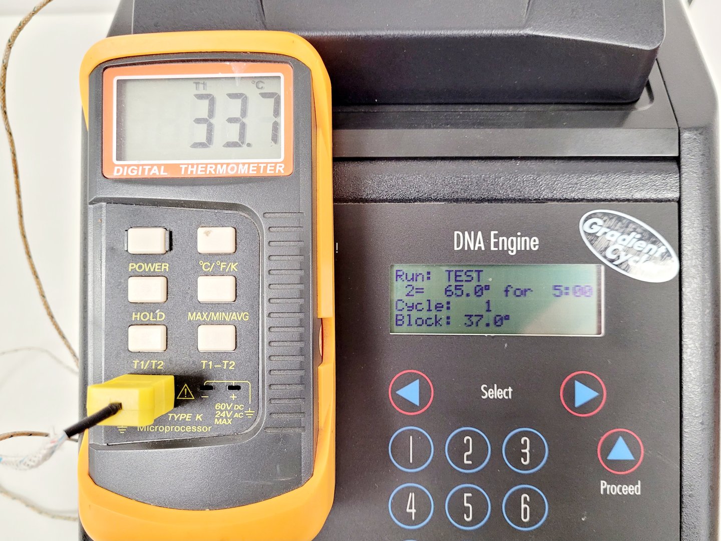 Image of MJ-Research Thermal Cycler PTC-200 96 well x 0.2ml Lab