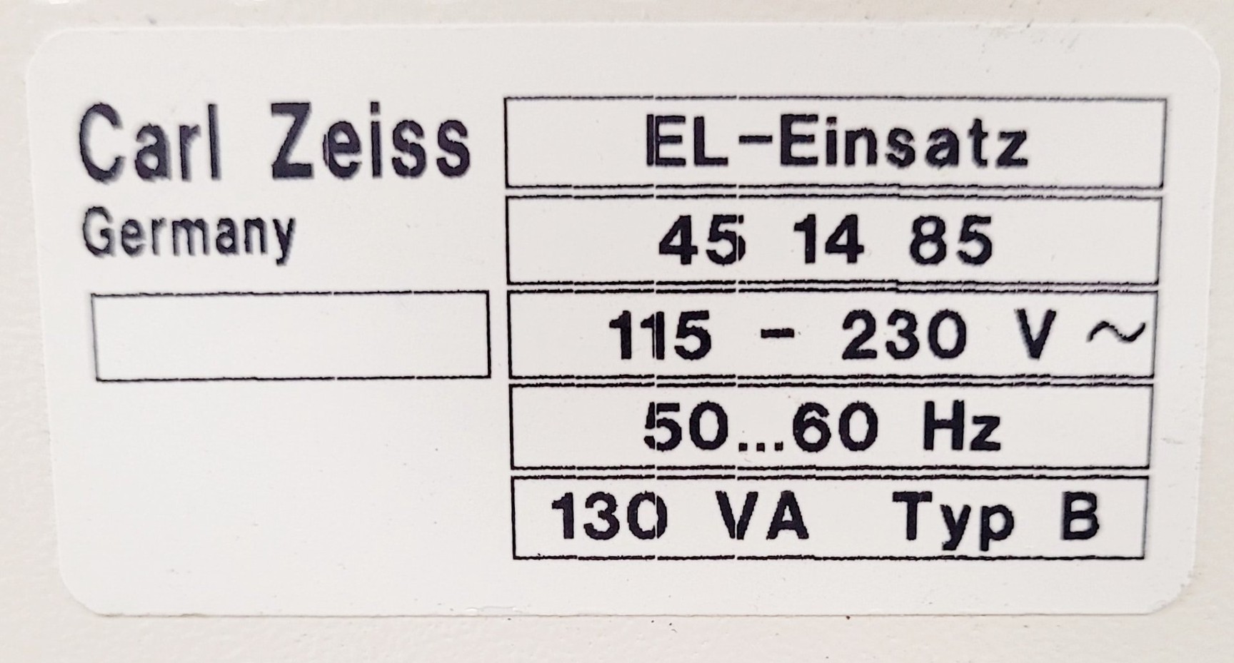 Image of Carl Zeiss Axioskop Microscope w/ 5 x Objectives,Eyepieces, Power Supply Lab