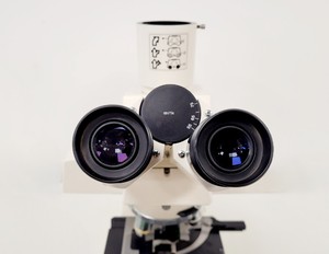 Thumbnail image of Carl Zeiss Axioskop Microscope w/ 5 x Objectives,Eyepieces, Power Supply Lab