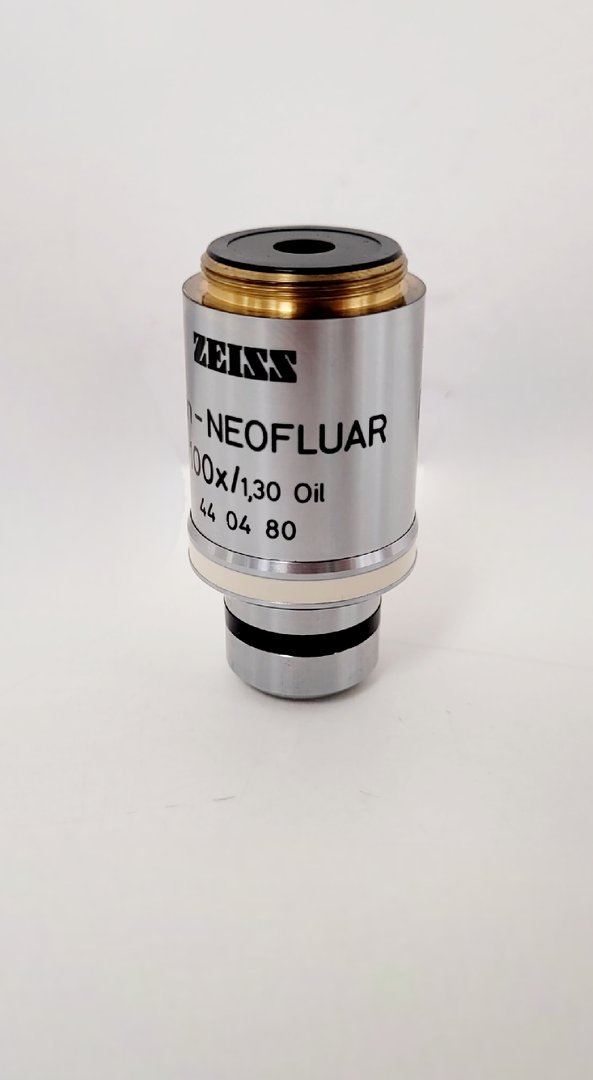 Image of Carl Zeiss Axioskop Microscope w/ 5 x Objectives,Eyepieces, Power Supply Lab