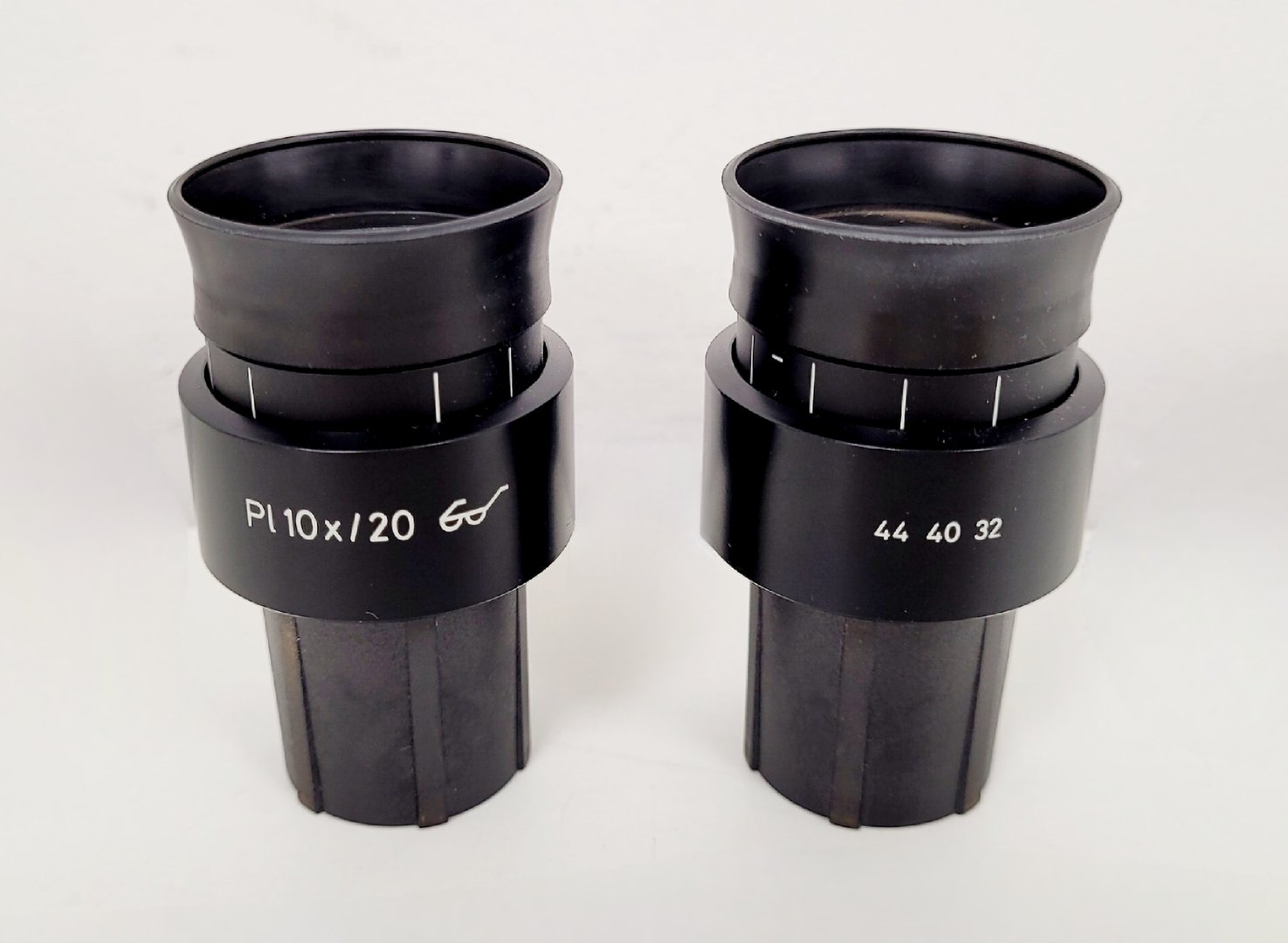 Image of Carl Zeiss Axioskop Microscope w/ 5 x Objectives,Eyepieces, Power Supply Lab