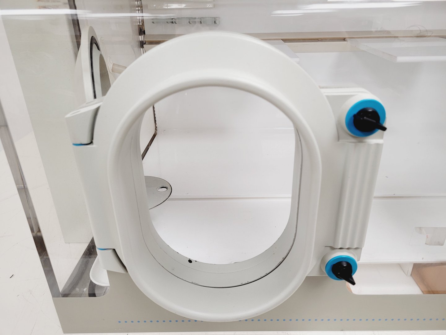 Image of DW Scientific MAC 500 Modular Atmosphere Controlled Glove Box System Lab