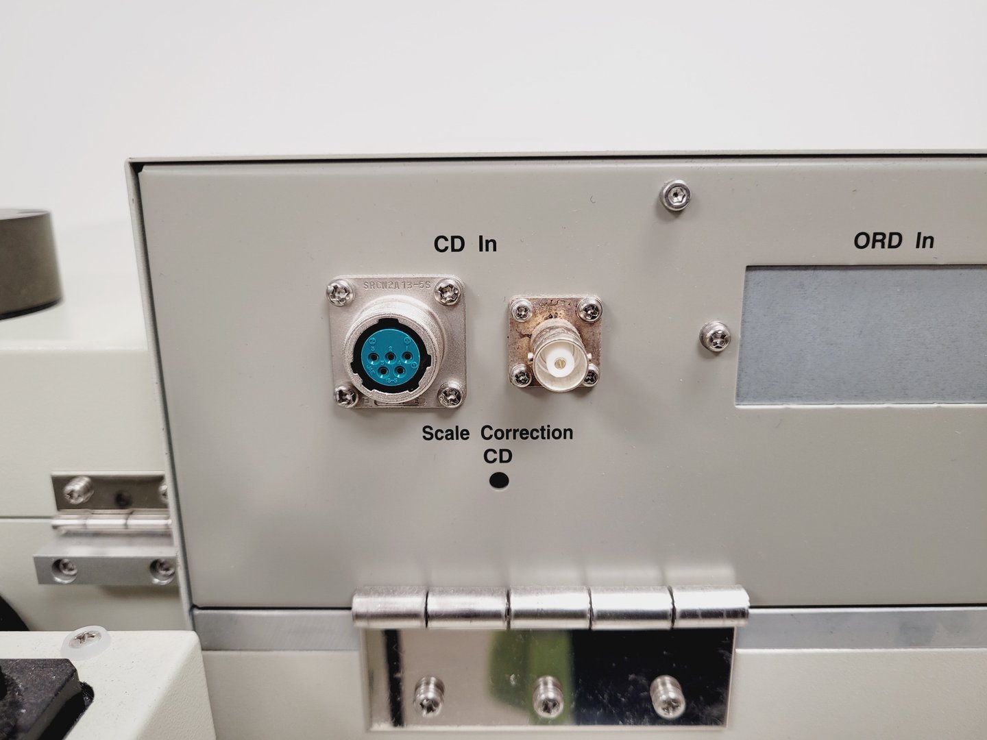 Image of Jasco J-810-150S Spectropolarimeter Lab