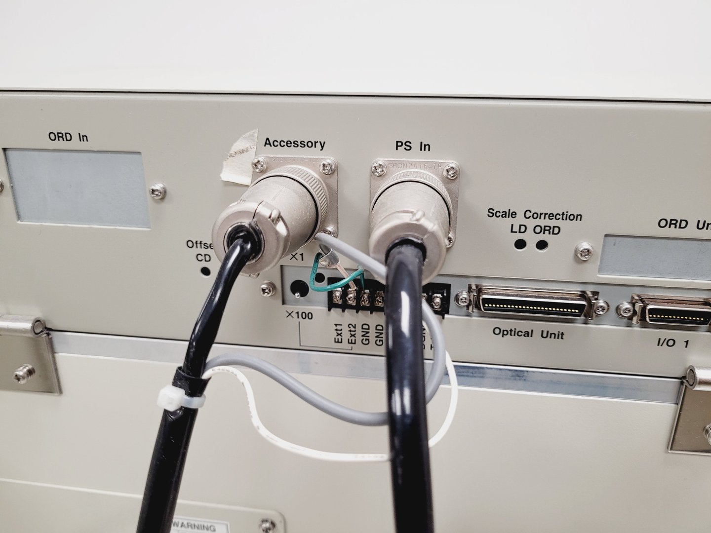 Image of Jasco J-810-150S Spectropolarimeter Lab