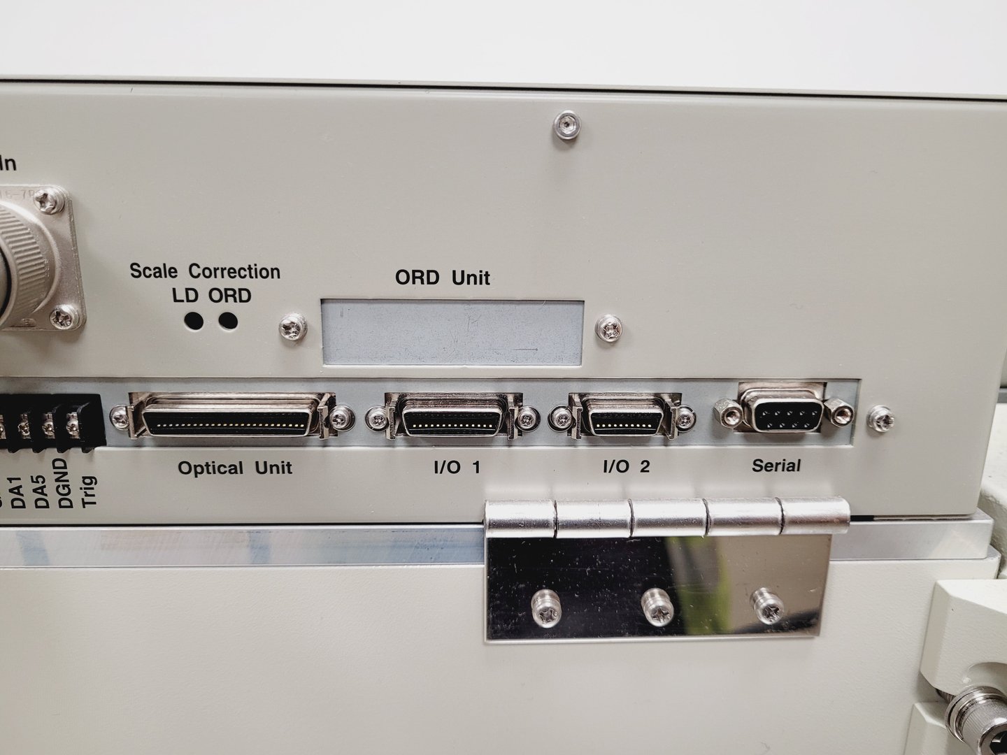 Image of Jasco J-810-150S Spectropolarimeter Lab