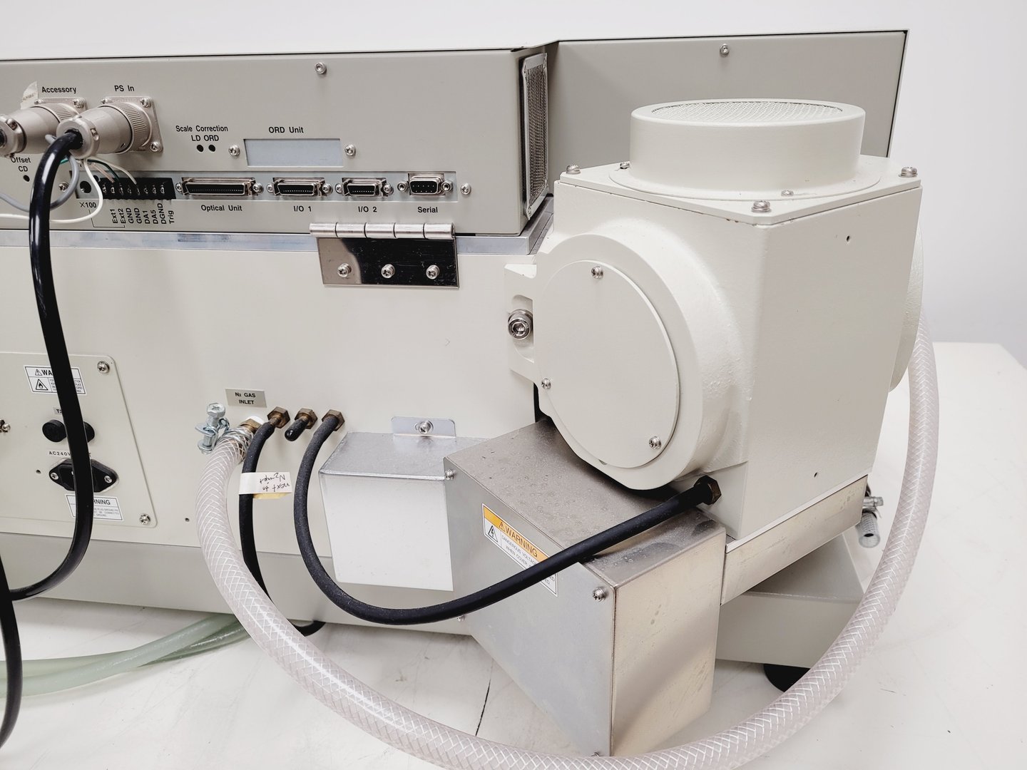 Image of Jasco J-810-150S Spectropolarimeter Lab