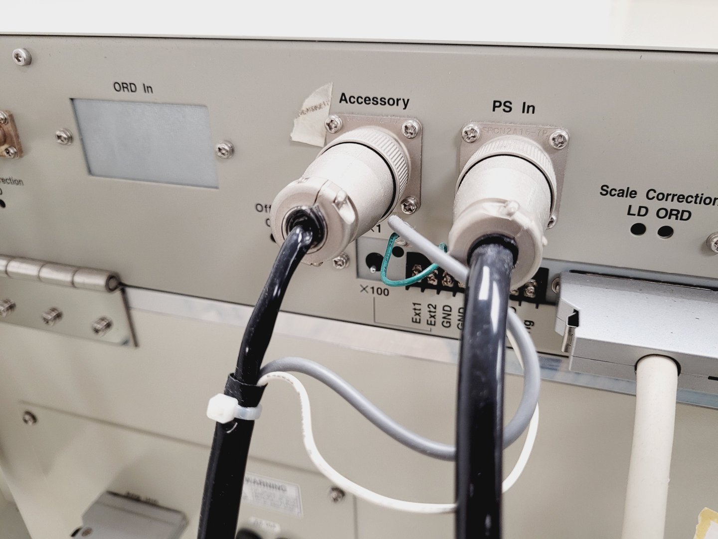 Image of Jasco J-810-150S Spectropolarimeter Lab