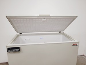 Thumbnail image of Sanyo Biomedical Laboratory Chest Freezer MDF-436 Lab