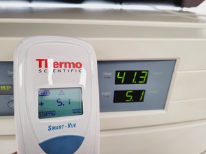 Thumbnail image of Thermo Electron Forma Series II Water Jacketed CO2 Incubator 3141 Lab