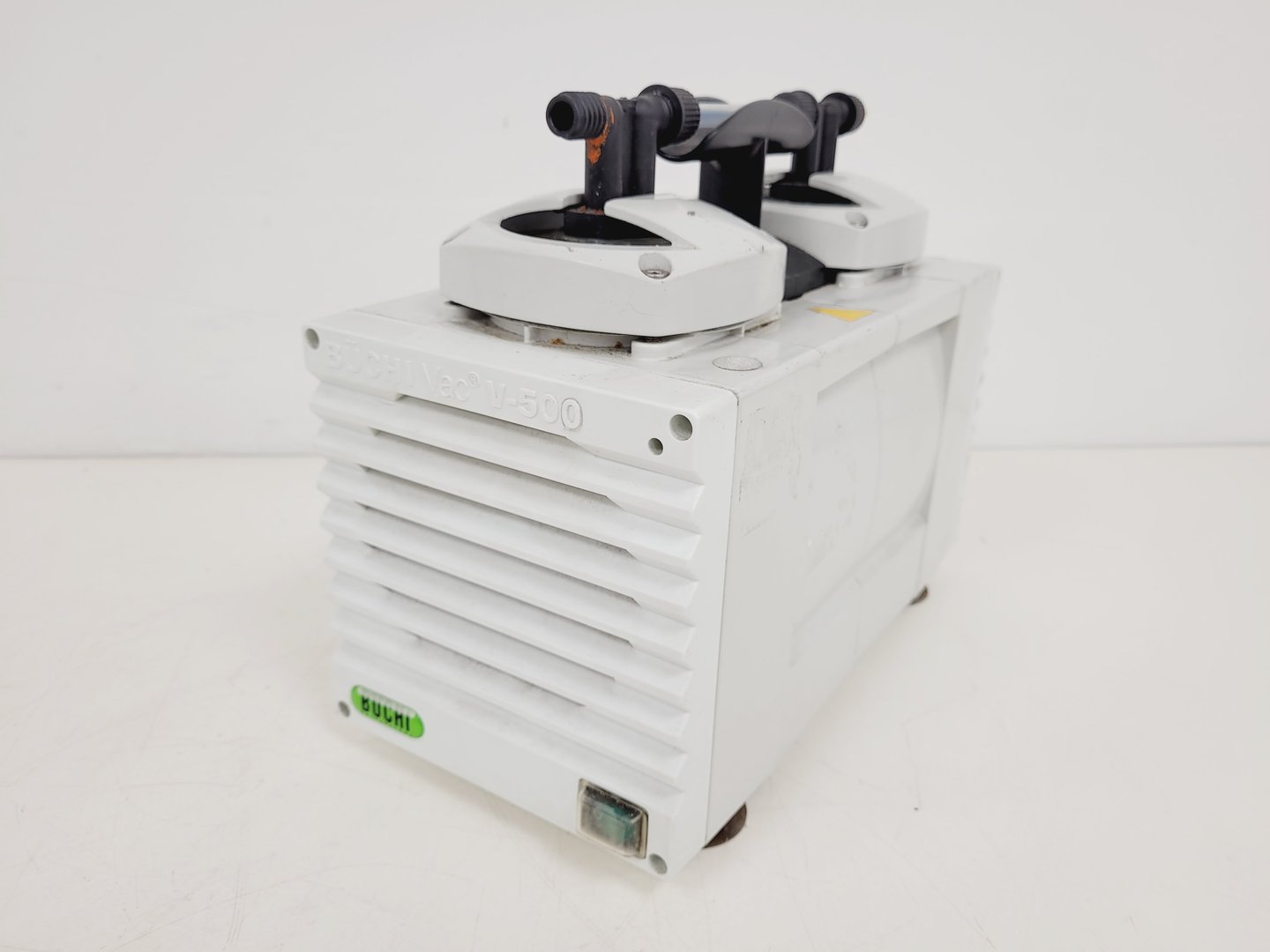 Image of Buchi Rotavapor R-200 with V-800 Controller & Vac V-500 Vaccum Pump Lab