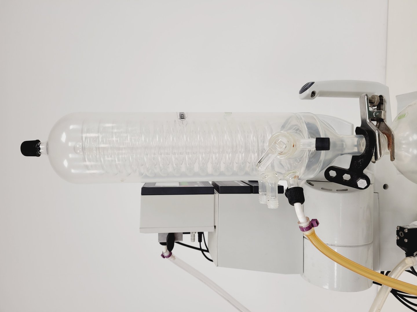 Image of Buchi Rotavapor R-200 with V-800 Controller & Vac V-500 Vaccum Pump Lab
