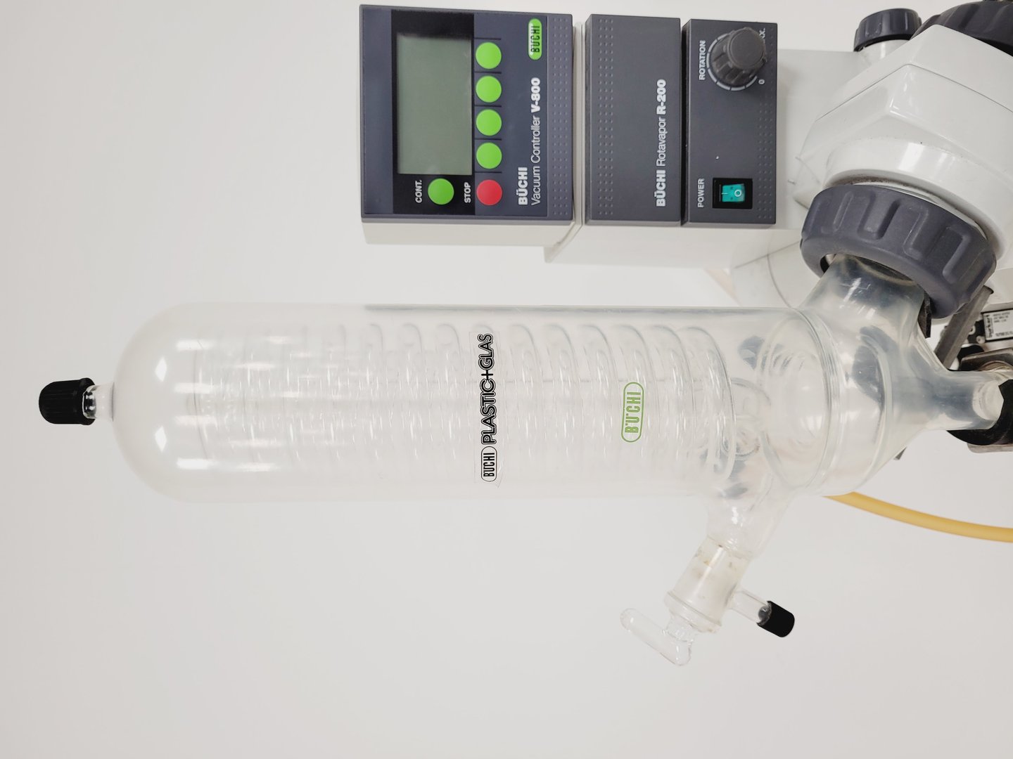 Image of Buchi Rotavapor R-200 with V-800 Controller & Vac V-500 Vaccum Pump Lab