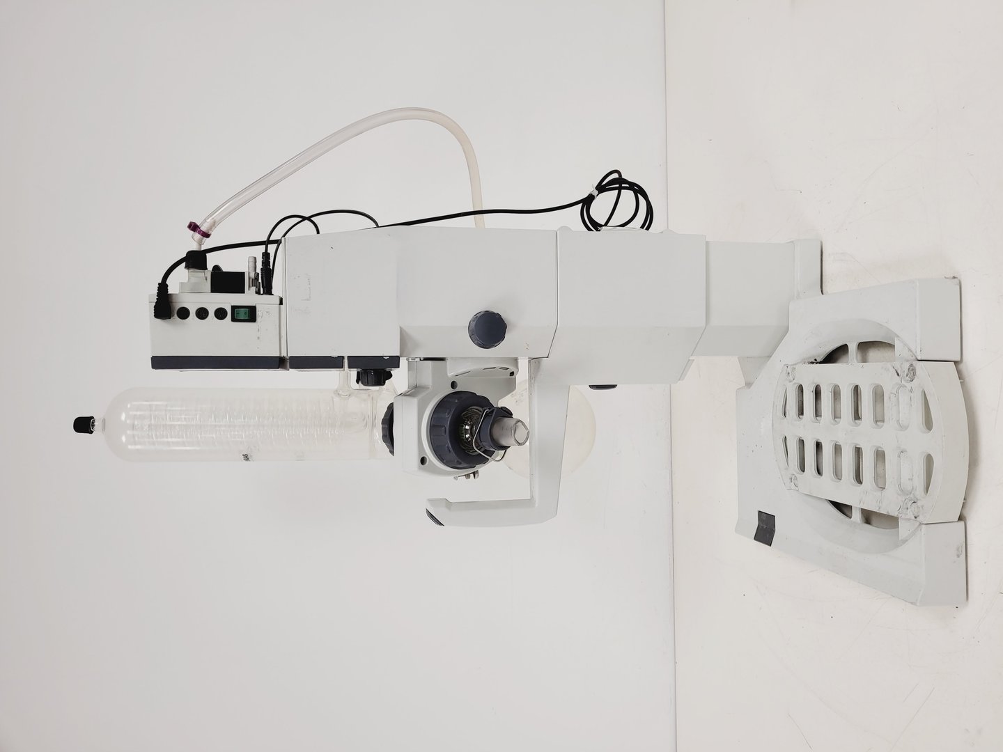 Image of Buchi Rotavapor R-200 with V-800 Controller & Vac V-500 Vaccum Pump Lab