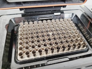 Thumbnail image of MJ Research DNA Engine Tetrad 2 PTC-220 Peltier Thermal Cycler
