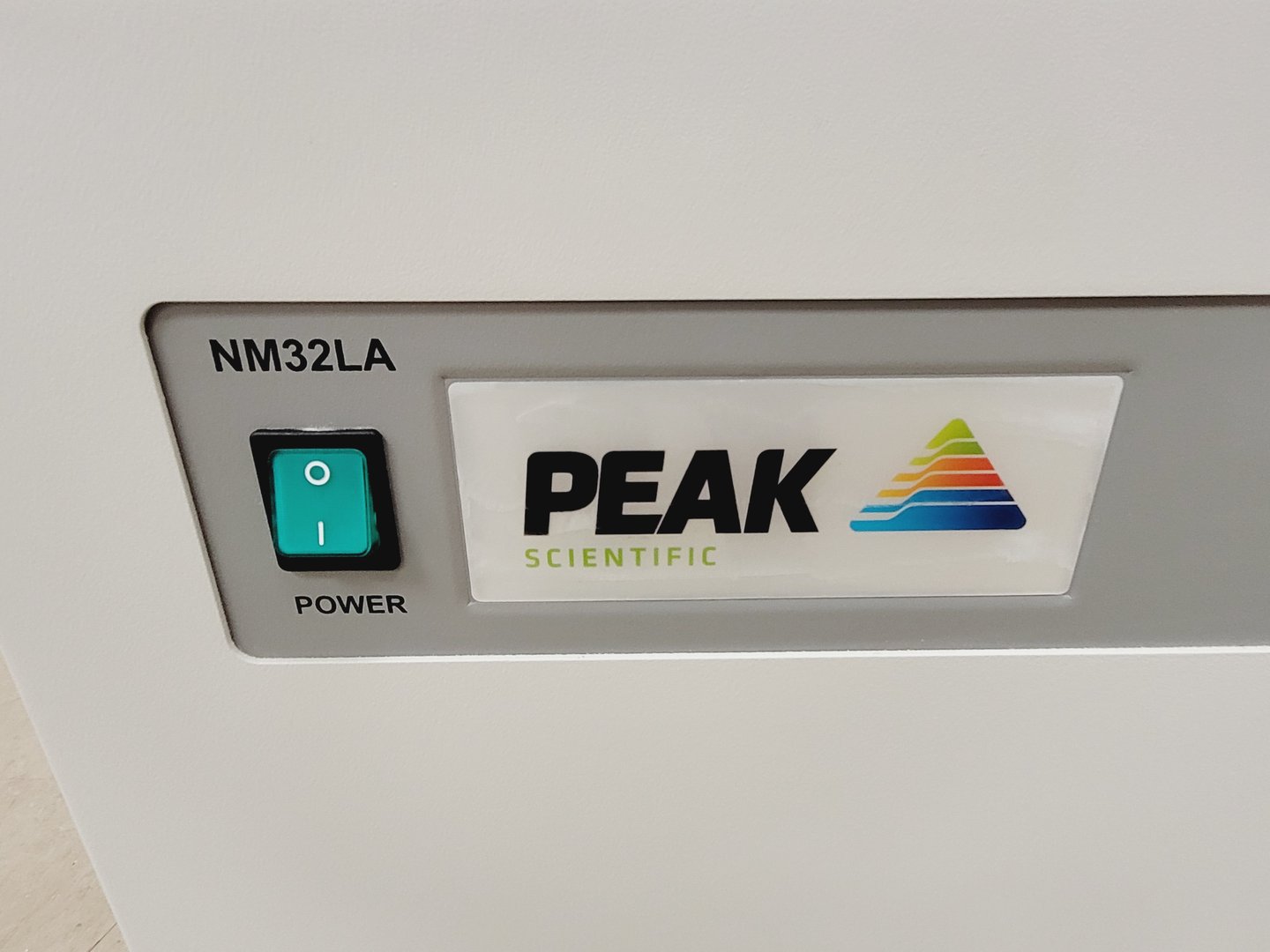 Image of Peak Scientific NM32LA Nitrogen Gas Generator Lab
