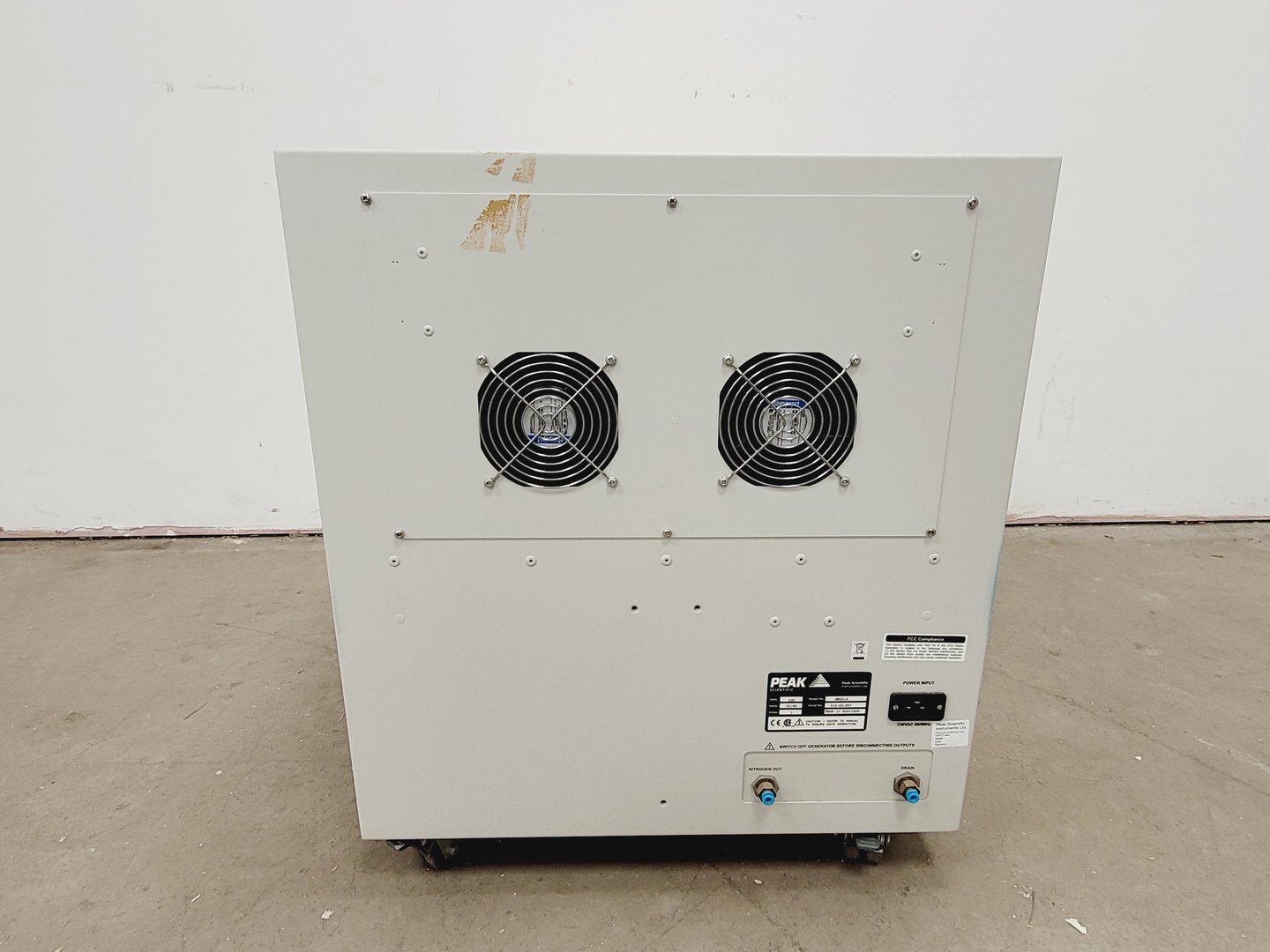 Image of Peak Scientific NM32LA Nitrogen Gas Generator Lab