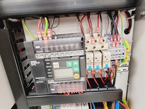Thumbnail image of Peak Scientific NM32LA Nitrogen Gas Generator Lab