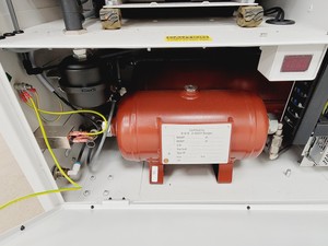 Thumbnail image of Peak Scientific NM32LA Nitrogen Gas Generator Lab
