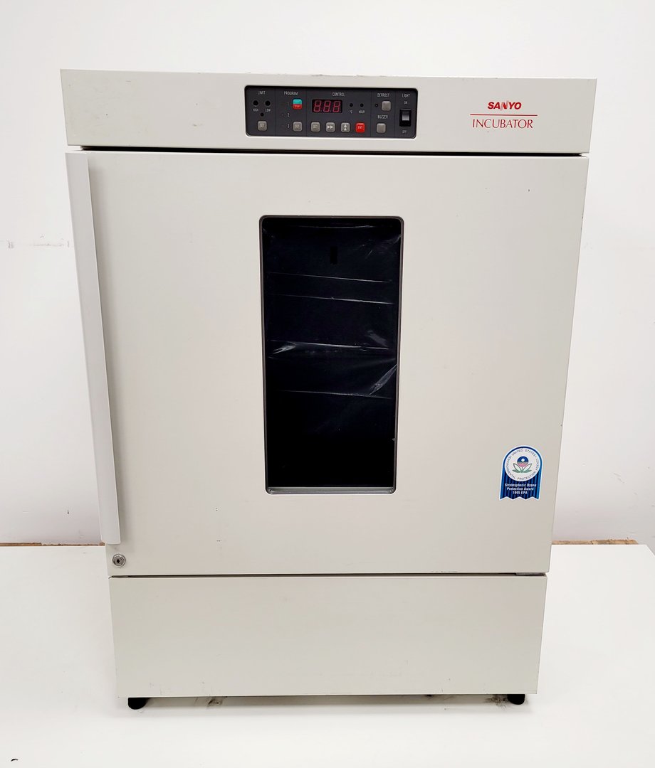 Image of Sanyo MIR-153 Refrigerated Laboratory Incubator Lab