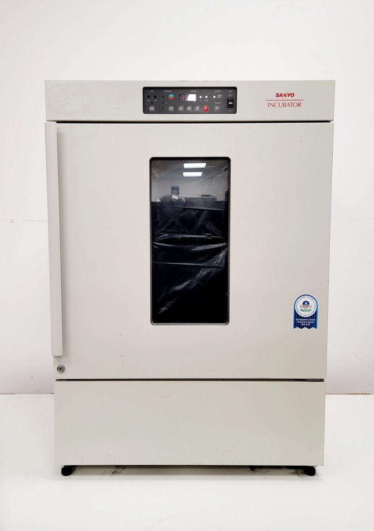 Image of Sanyo MIR-153 Refrigerated Laboratory Incubator Lab