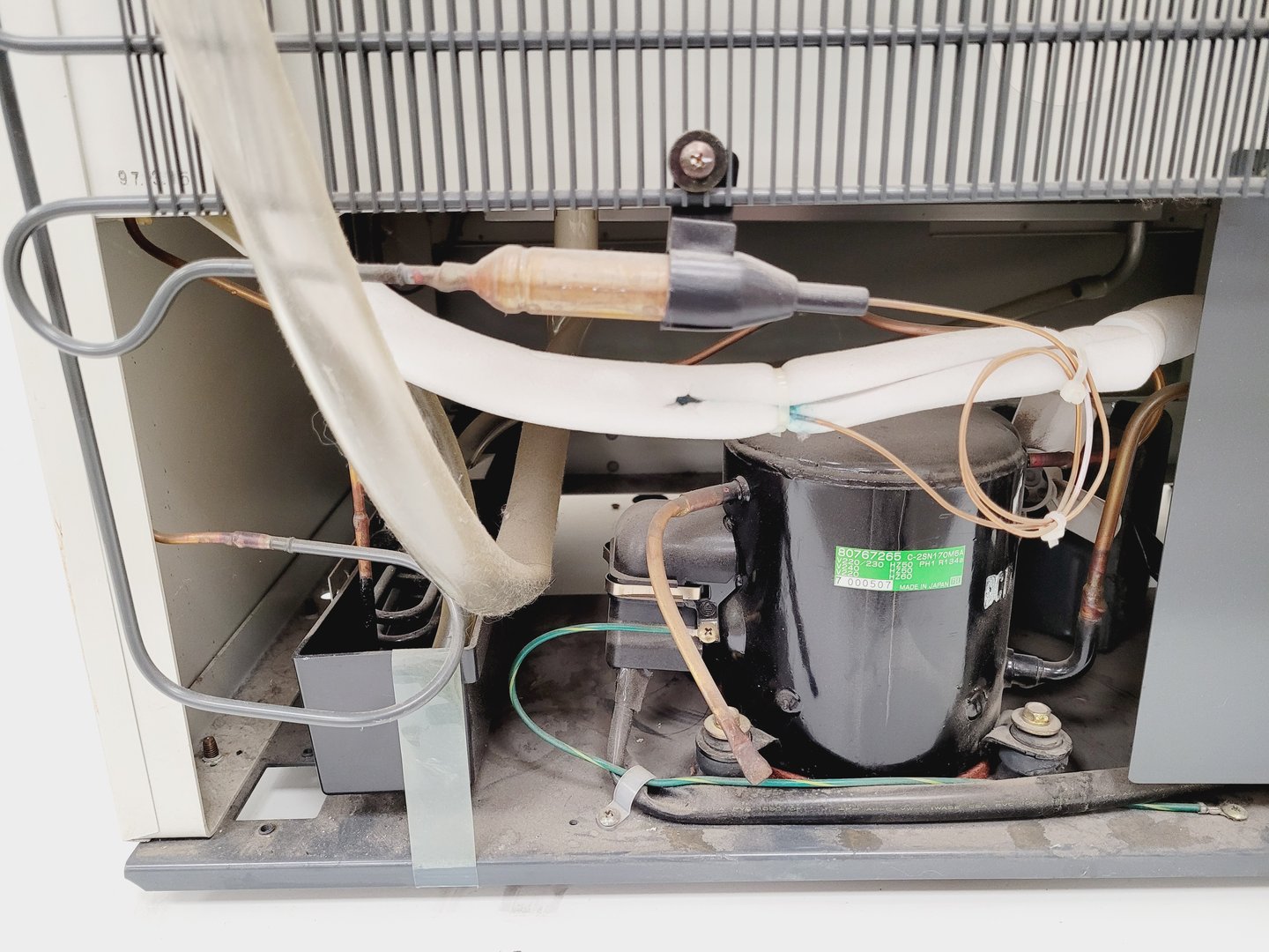 Image of Sanyo MIR-153 Refrigerated Laboratory Incubator Lab