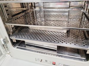 Thumbnail image of Sanyo MCO-20AIC CO2 Laboratory Incubator Lab