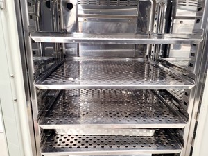 Thumbnail image of Sanyo CO2 Laboratory Incubator MCO-18AIC UV IR Lab