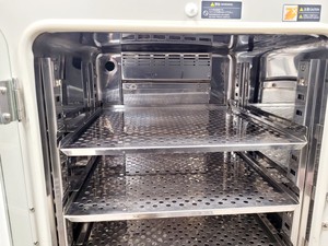 Thumbnail image of Sanyo CO2 Laboratory Incubator MCO-18AIC UV IR Lab