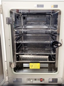 Thumbnail image of Sanyo CO2 Laboratory Incubator MCO-18AIC UV IR Lab