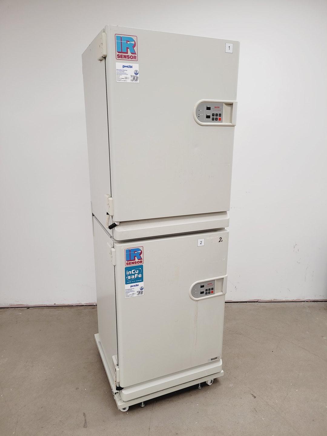 Image of Sanyo CO2 Laboratory Incubator Double Stack MCO-17AIC MCO-17AI Lab