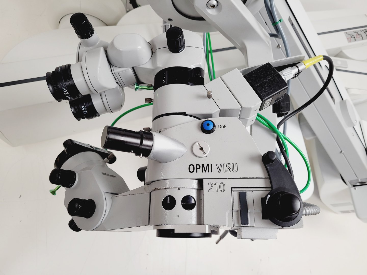 Image of Carl Zeiss OPMI VISU 210 S8 Surgical Microscope Lab