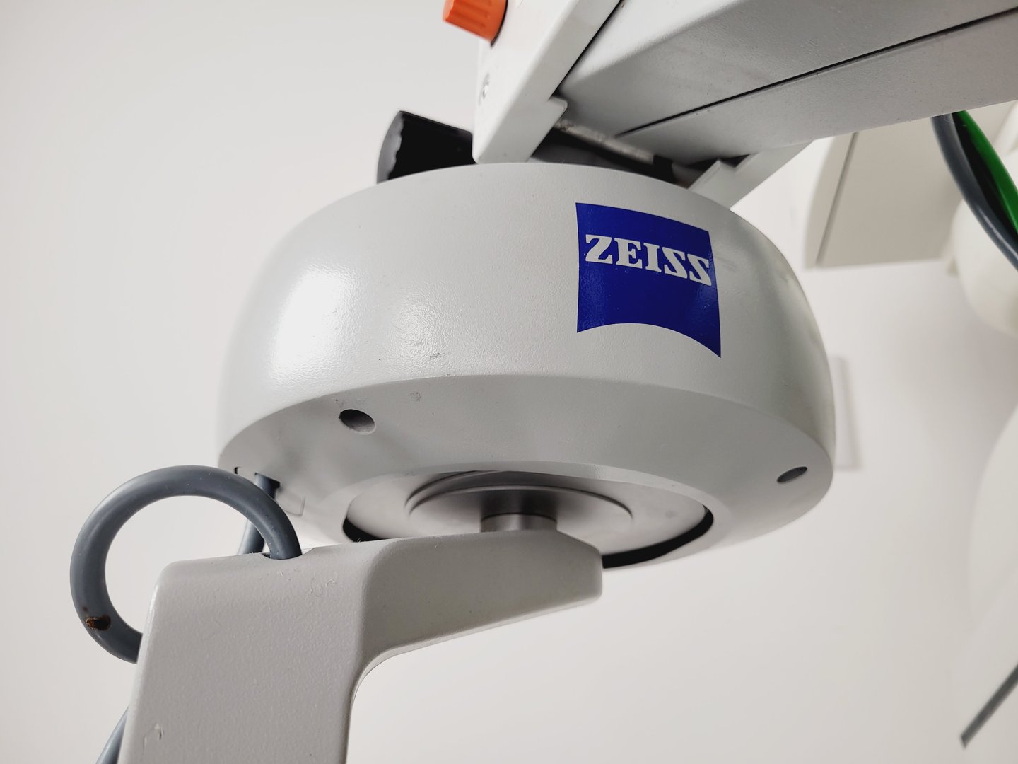 Image of Carl Zeiss OPMI VISU 210 S8 Surgical Microscope Lab