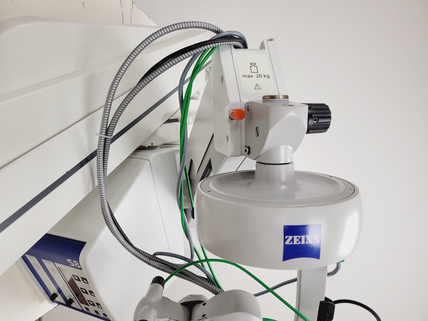 Image of Carl Zeiss OPMI VISU 210 S8 Surgical Microscope Lab