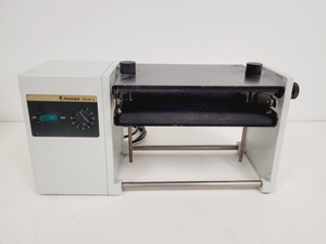 Thumbnail image of Heidolph REAX 2 Shaker Mixer with Universal Adaptor Lab