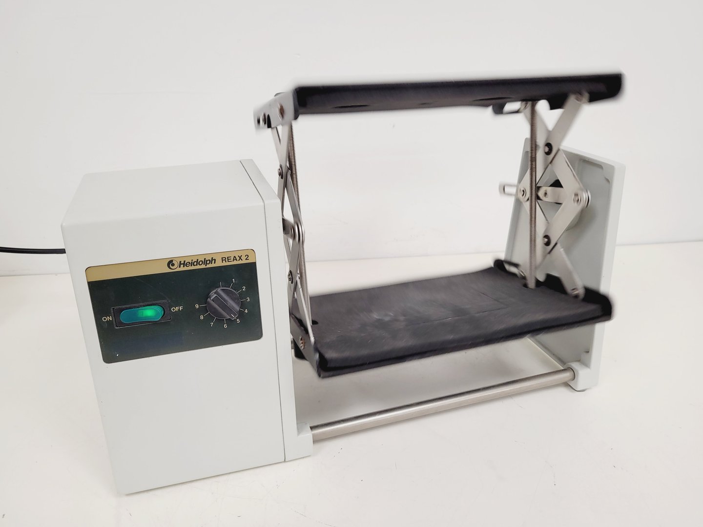 Image of Heidolph REAX 2 Shaker Mixer with Universal Adaptor Lab