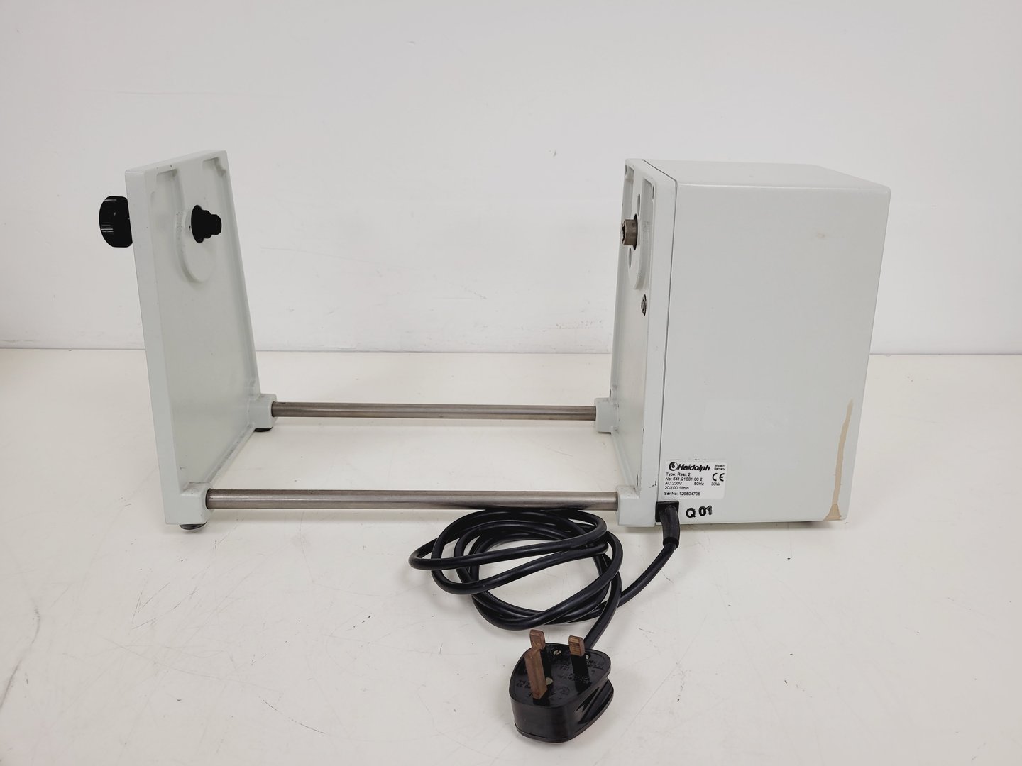 Image of Heidolph REAX 2 Shaker Mixer with Universal Adaptor Lab