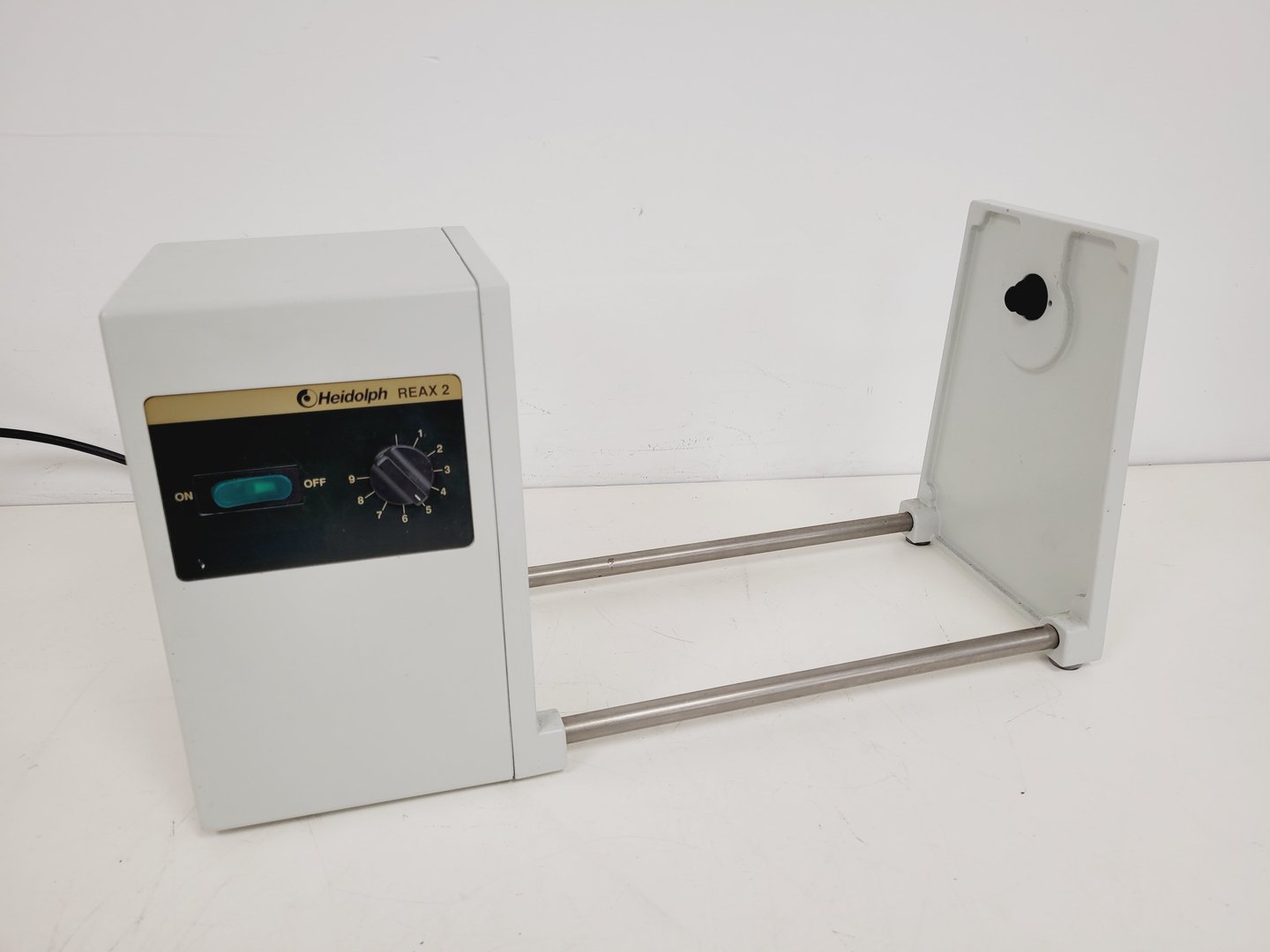 Image of Heidolph REAX 2 Shaker Mixer with Universal Adaptor Lab