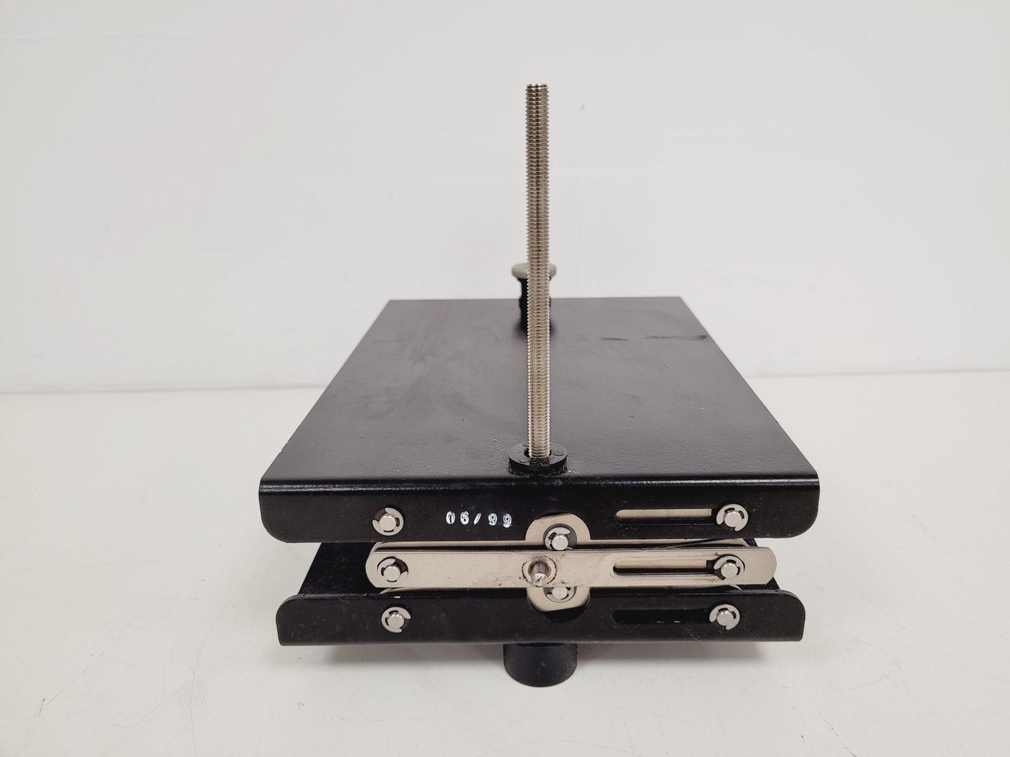 Image of Heidolph REAX 2 Shaker Mixer with Universal Adaptor Lab