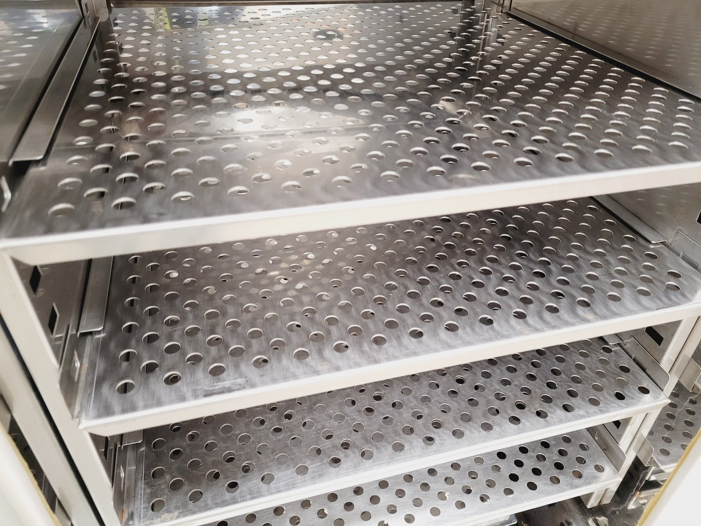Image of Sanyo MCO-17AI CO2 Laboratory Incubator Lab