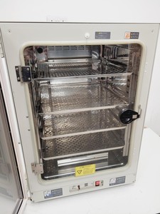 Thumbnail image of Sanyo MCO-18AIC CO2 Laboratory Incubator Lab