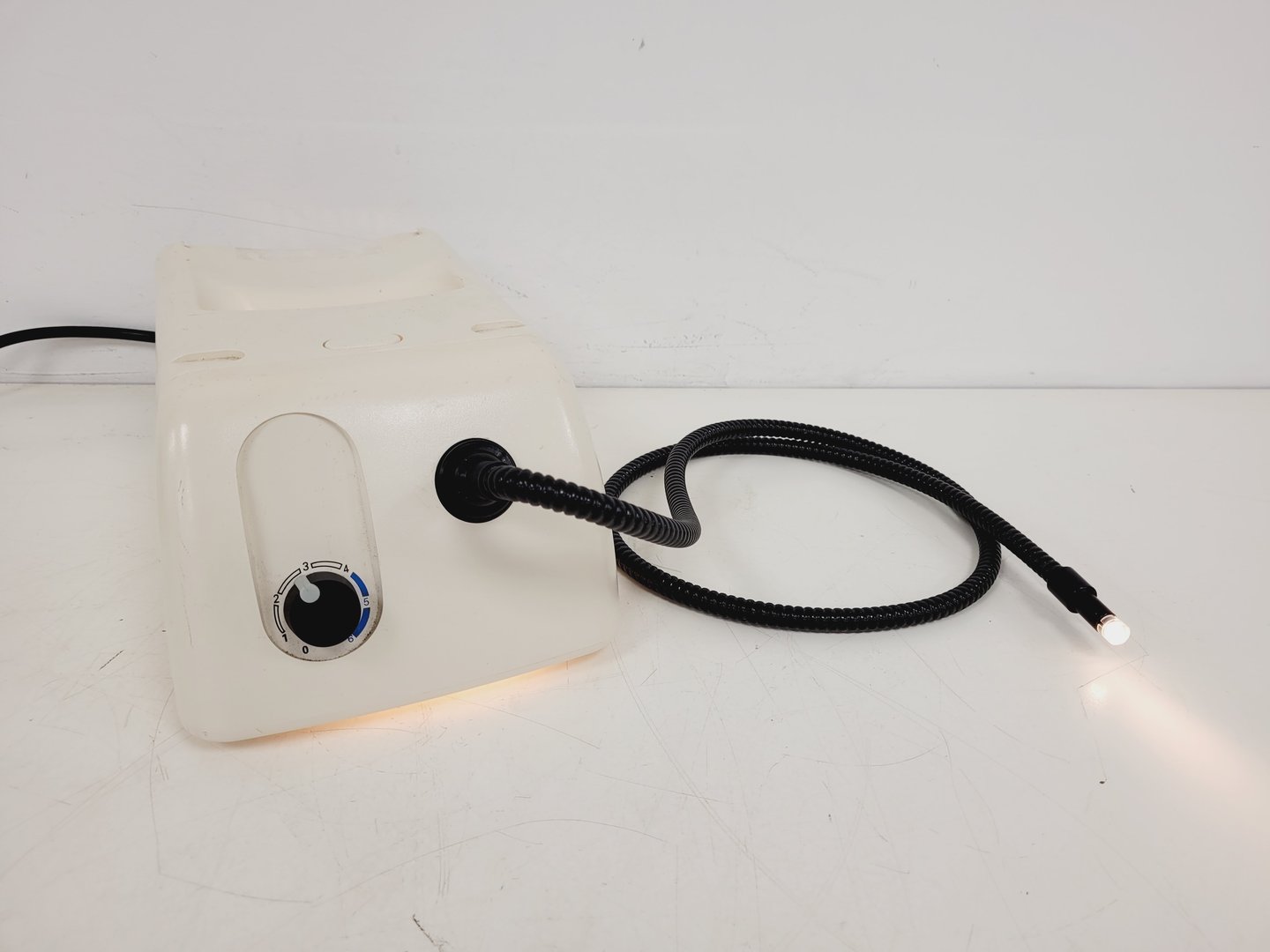 Image of Photonic PL 2000 Microscope Fibre Optic Light Source Lab