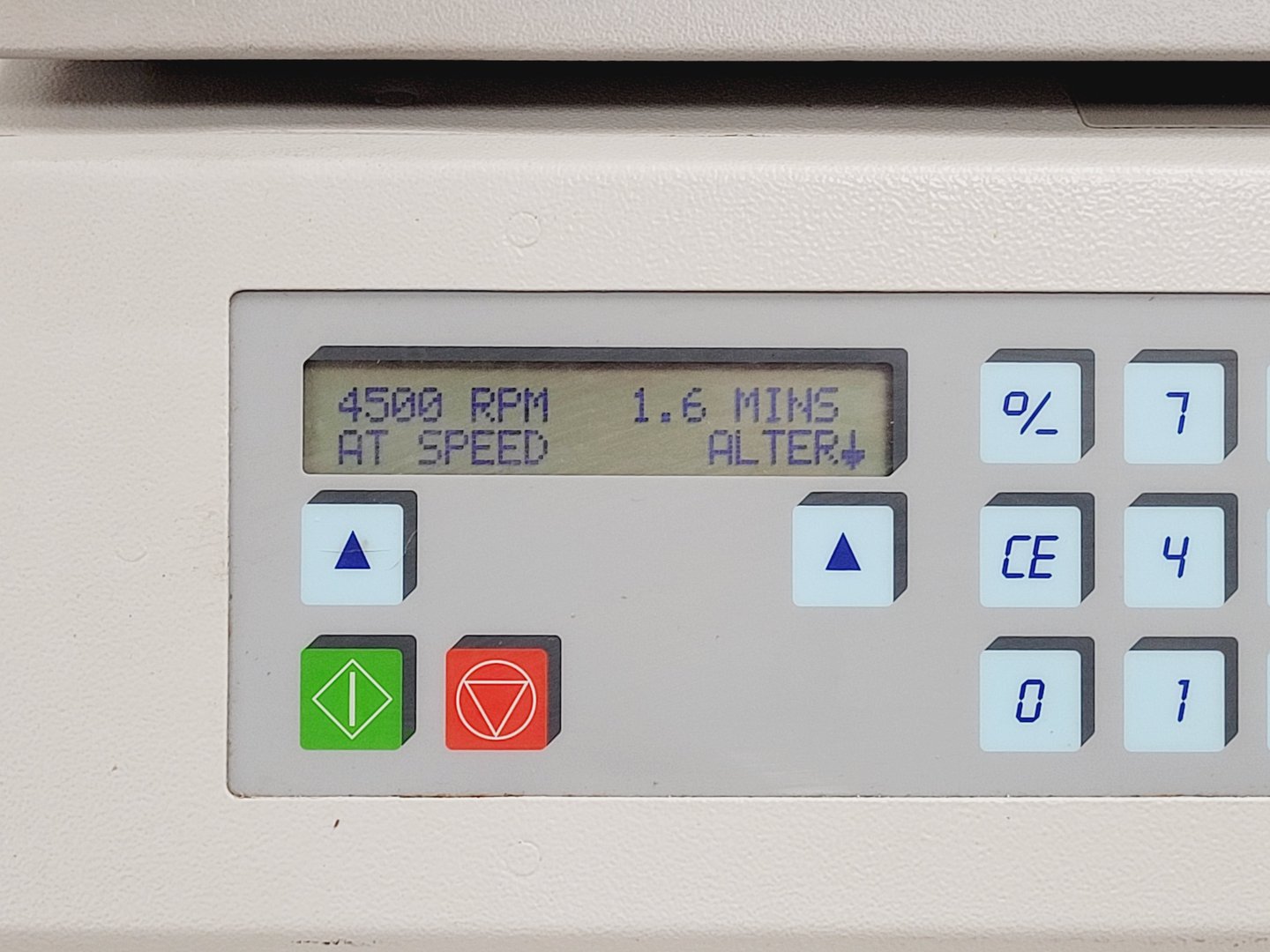 Image of Sanyo MSE Mistral 2000R Refrigerated Benchtop Centrifuge with 4500rpm Rotor Lab