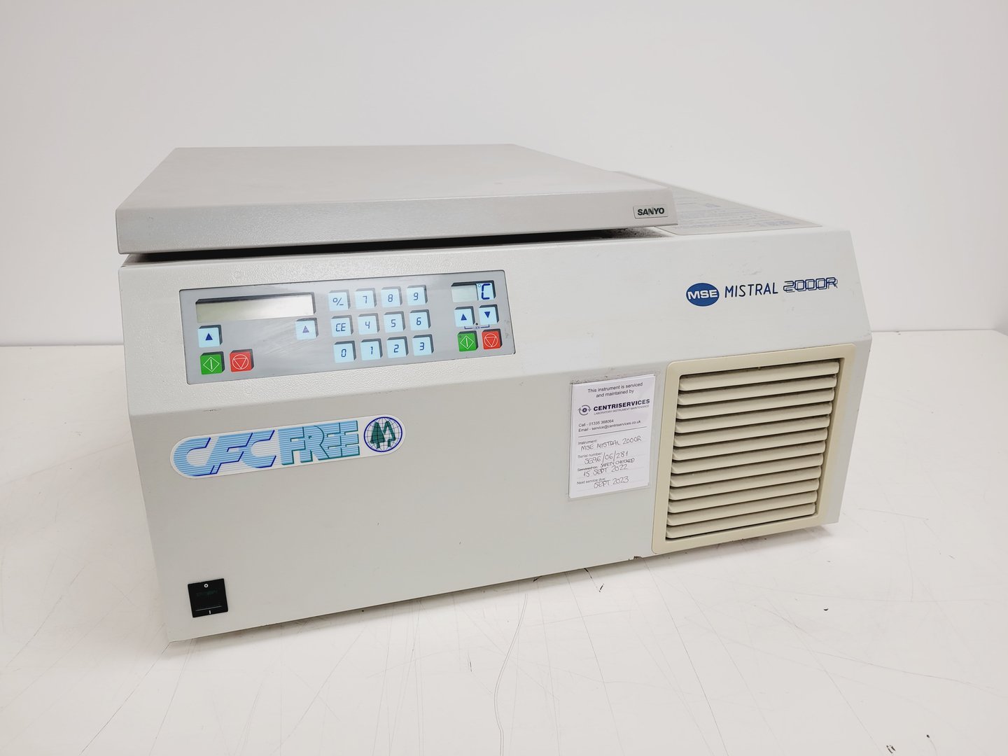 Image of Sanyo MSE Mistral 2000R Refrigerated Benchtop Centrifuge with 4500rpm Rotor Lab