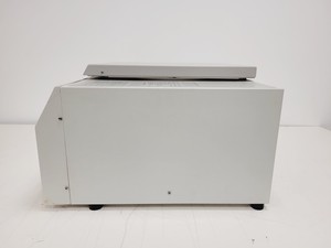 Thumbnail image of Sanyo MSE Mistral 2000R Refrigerated Benchtop Centrifuge with 4500rpm Rotor Lab