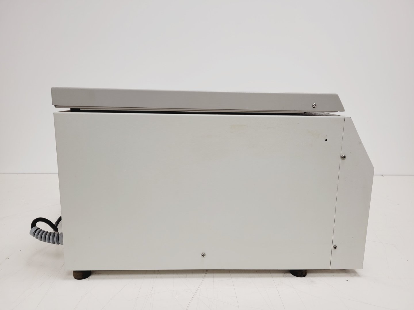 Image of Sanyo MSE Mistral 2000R Refrigerated Benchtop Centrifuge with 4500rpm Rotor Lab