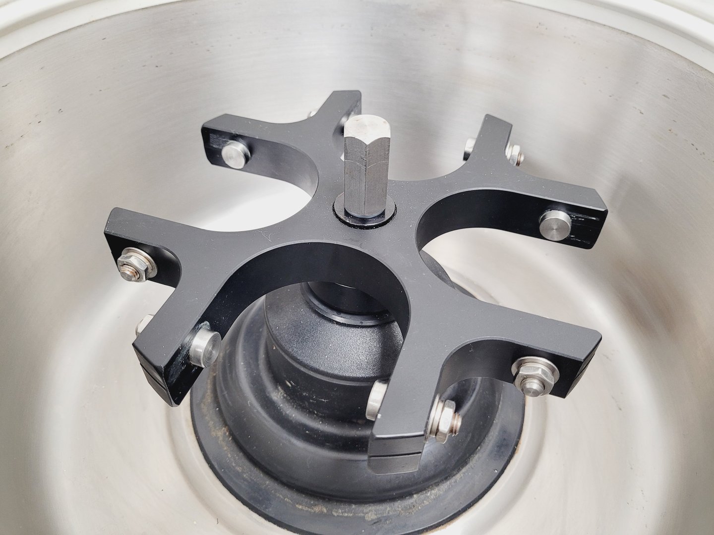 Image of Sanyo MSE Harrier 18/80 Refrigerated Centrifuge with 6500rpm Rotor Lab