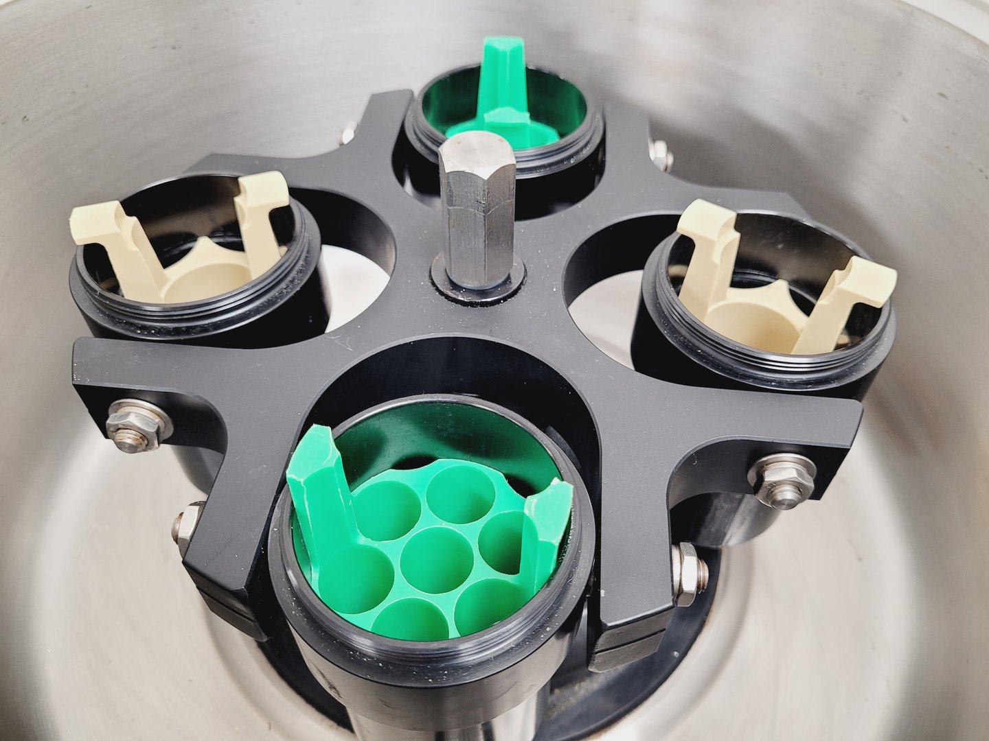 Image of Sanyo MSE Harrier 18/80 Refrigerated Centrifuge with 6500rpm Rotor Lab
