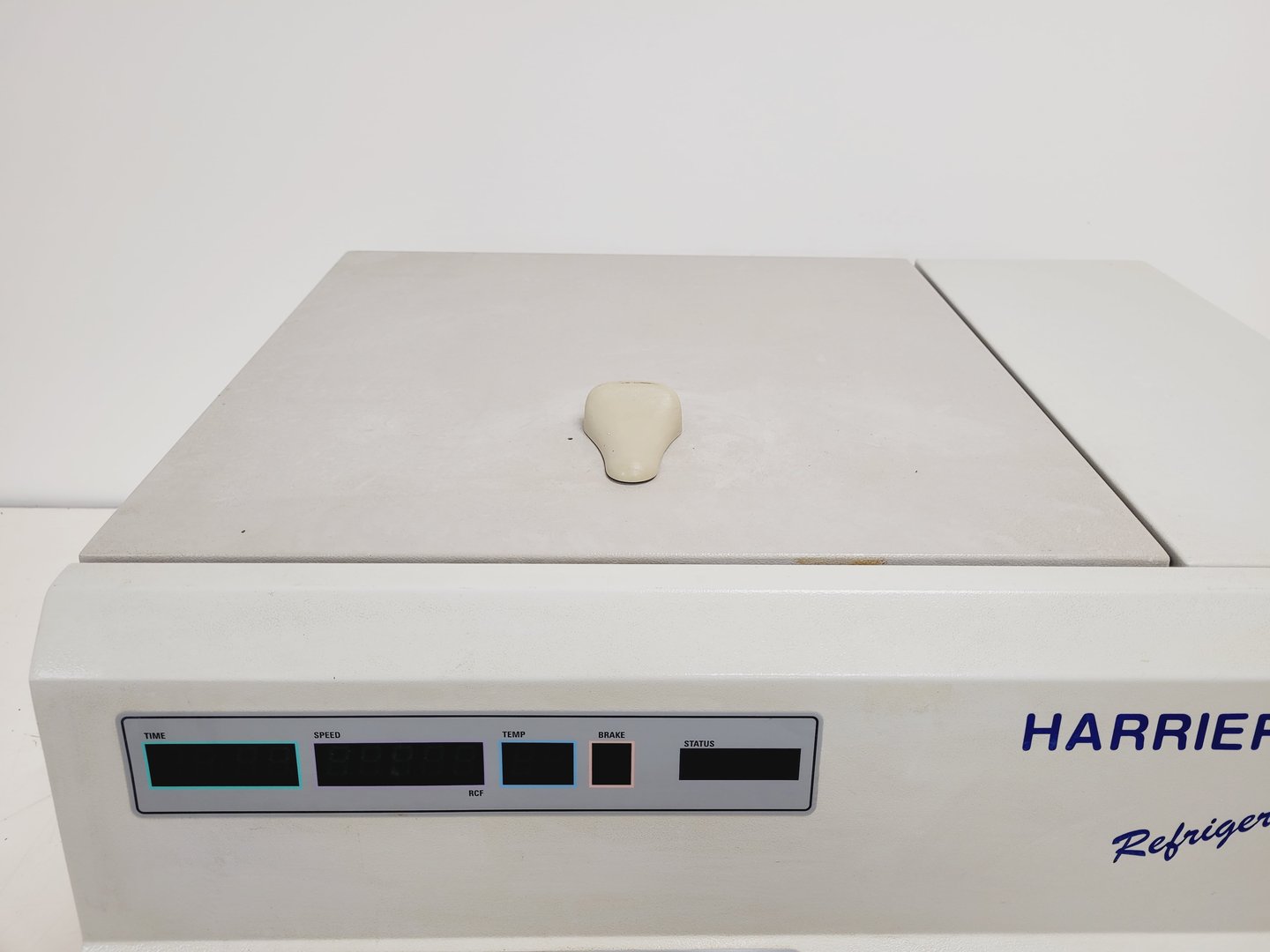 Image of Sanyo MSE Harrier 18/80 Refrigerated Centrifuge with 6500rpm Rotor Lab
