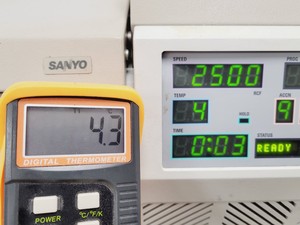 Thumbnail image of Sanyo MSE Falcon 6/300 Refrigerated Benchtop Centrifuge Lab