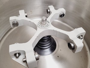 Thumbnail image of Sanyo MSE Falcon 6/300 Refrigerated Benchtop Centrifuge Lab